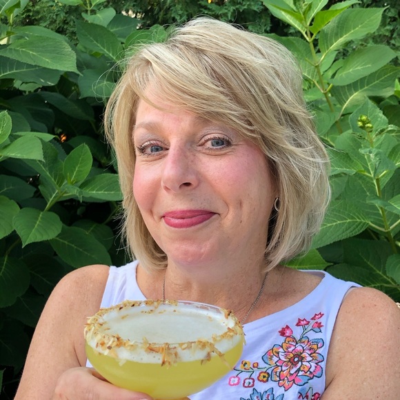 Meet your Posher, Susan - Picture 3 of 5